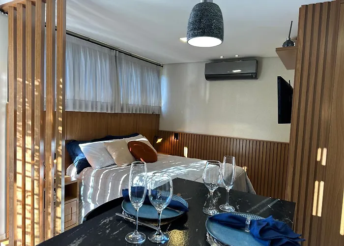 Loft Para Casal Em Bombinhas - Sem Garagem